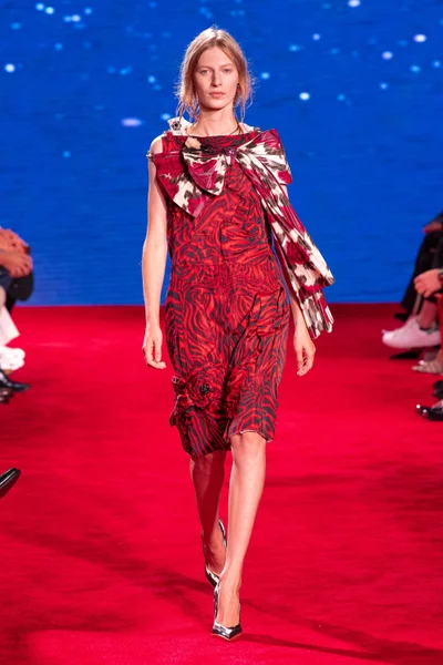 Look 9